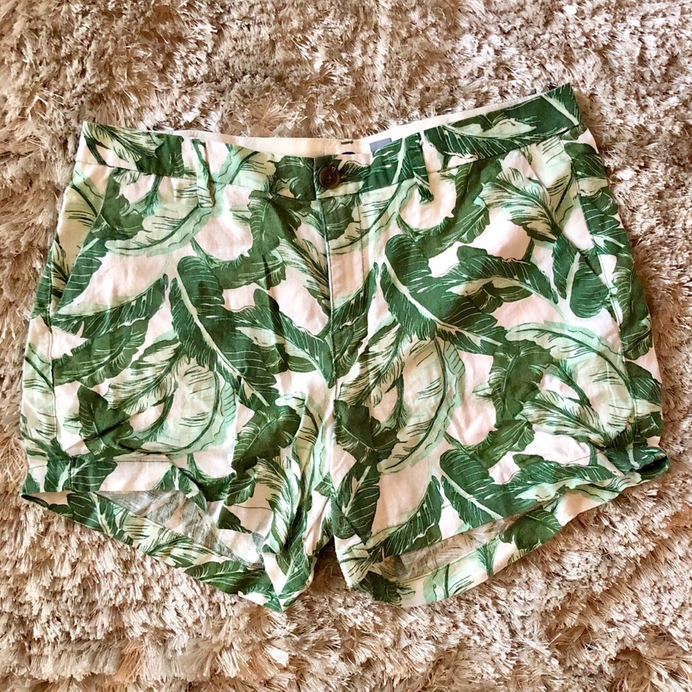Old Navy Palm Shorts size 8